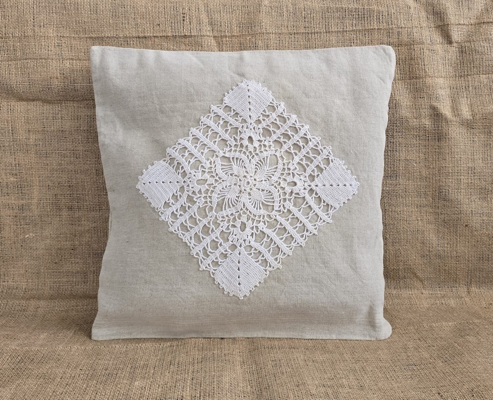 Fata de pernita rustic - ” Infinit”