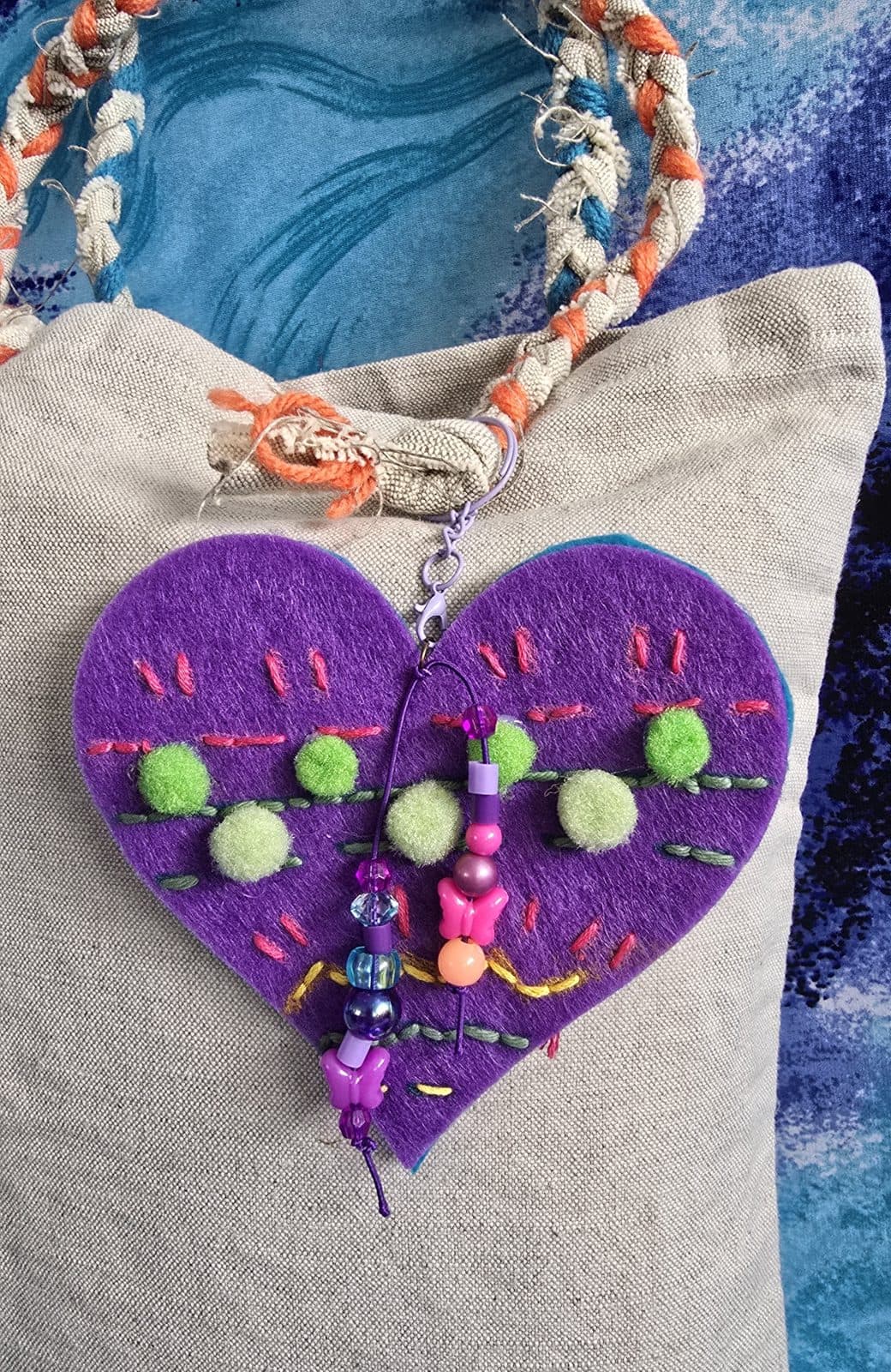 Breloc din fetru violet - INIMA 5