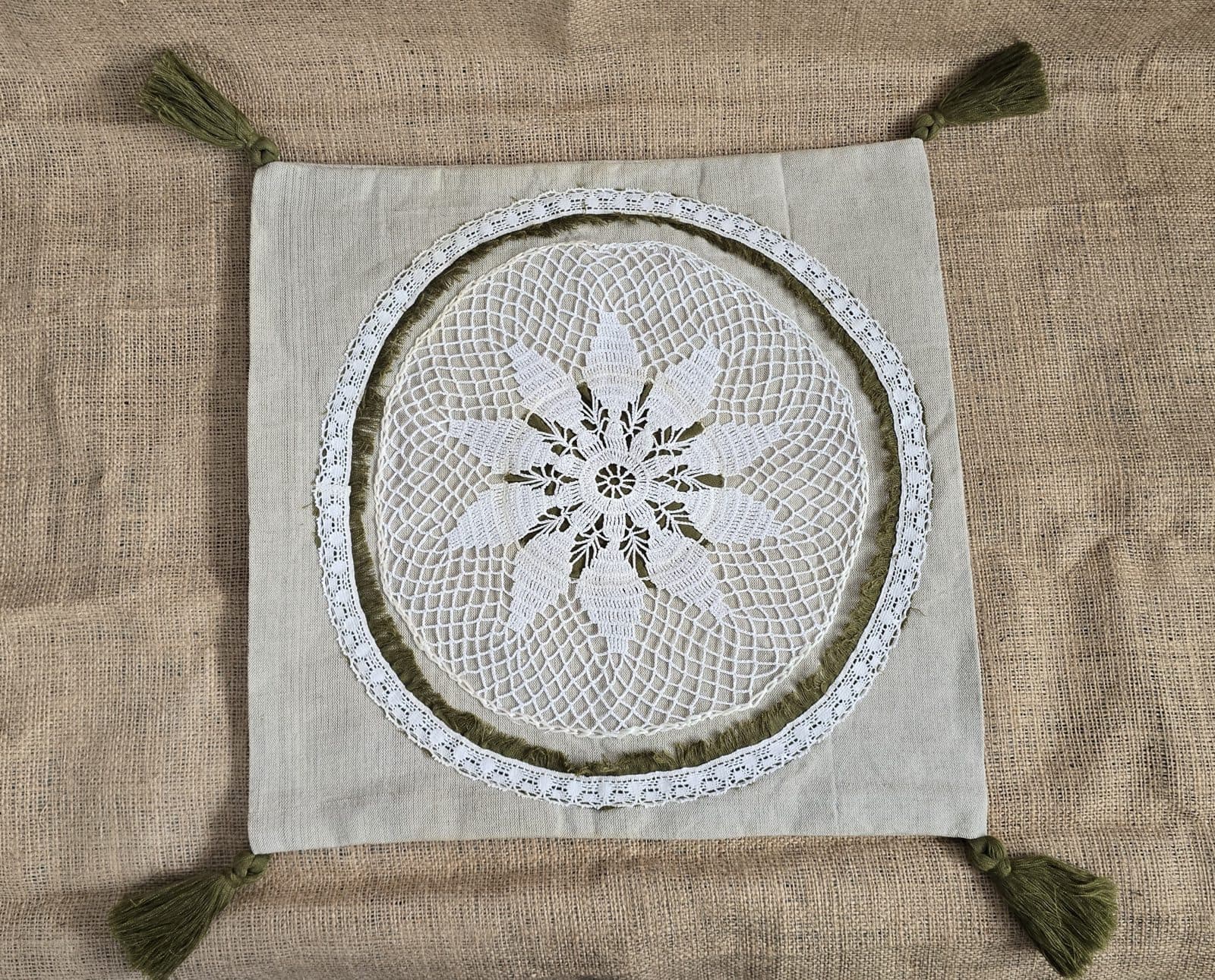 Fata de pernita rustic - ”Soarele” 2